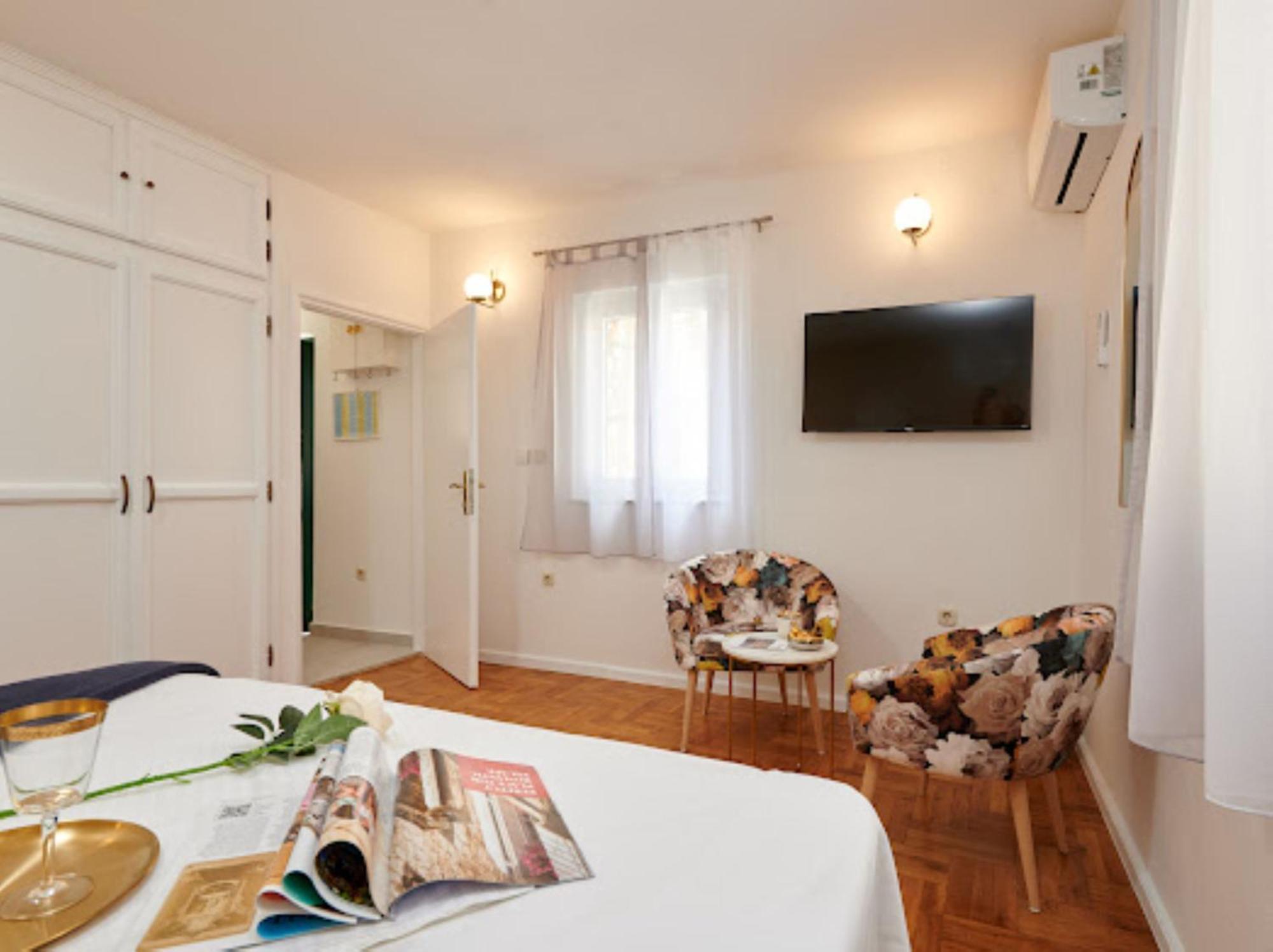 Guesthouse Ana Trogir Old Town Habitación foto